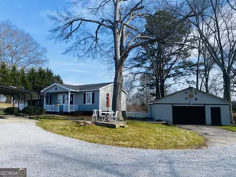 102 Pruitt Dr, Toccoa, GA 30577