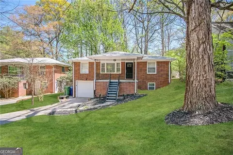 211 Hemphill School Rd, Atlanta, GA 30331