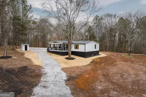 149 Almond Dr, Comer, GA 30629