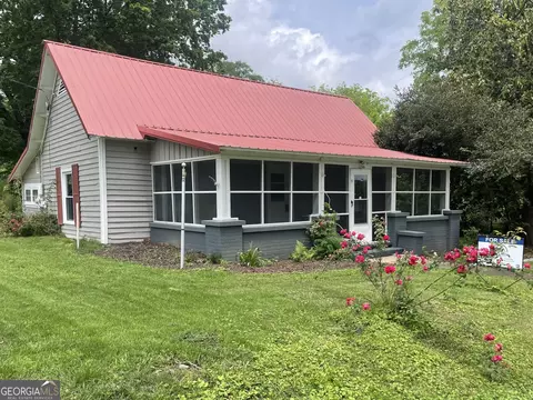 9 Foster Ave, Lyerly, GA 30730