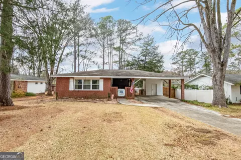 1716 Cedarwood Rd, Milledgeville, GA 31061