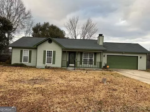 1213 Candlwyck Dr, Warner Robins, GA 31088