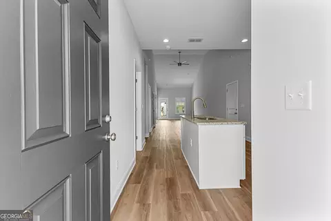 Entry Way - 207 Lenox Cir, Lagrange, GA 30241 photo 2 of 6