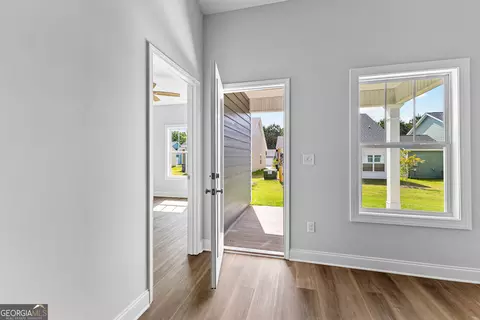 Entry Way - 207 Lenox Cir, Lagrange, GA 30241 photo 6 of 6