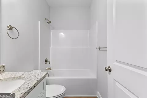 Bath - 207 Lenox Cir, Lagrange, GA 30241 photo 1 of 3