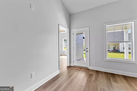 Entry Way - 207 Lenox Cir, Lagrange, GA 30241 photo 4 of 6