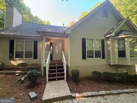 39 Beaver Ct, Newnan, GA 30263