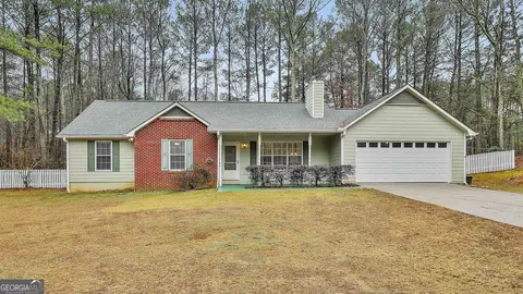 11 Posey Woods Dr, Newnan, GA 30265