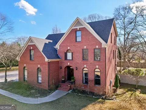 632 Graymont Dr, Grayson, GA 30017