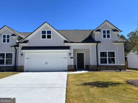 35 Village Ct #4, Cleveland, GA 30528