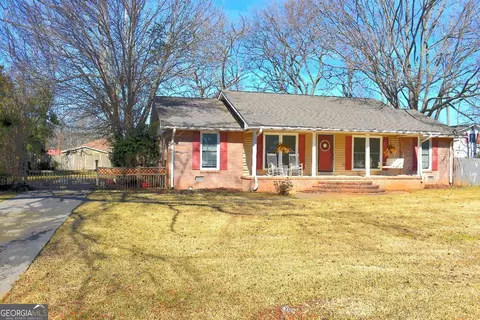 110 Rosewood Dr SE, Milledgeville, GA 31061