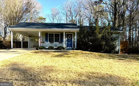 238 Rutledge Dr, Winder, GA 30680