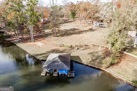 201 Lakeshore Dr, Eatonton, GA 31024