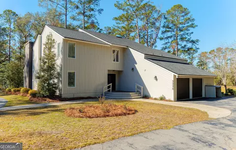 3328 Plantation Dr, Valdosta, GA 31602