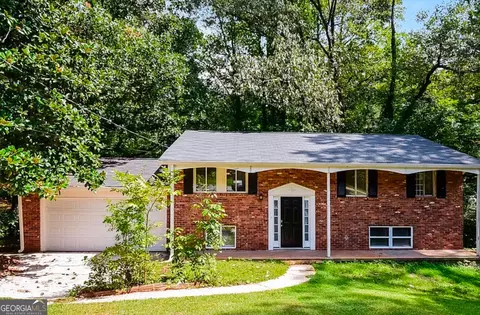 1139 Pine Mountain Dr, Forest Park, GA 30297