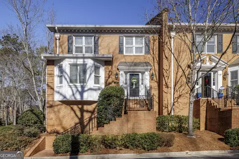 5402 Trentham Dr, Dunwoody, GA 30338