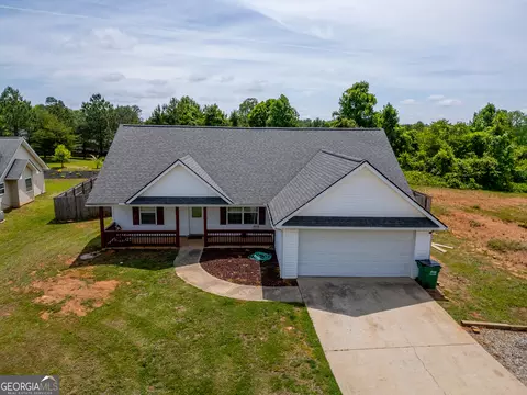 561 Cypress Dr, Mount Airy, GA 30563