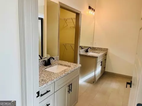 Bath - 433 Ash St, Monroe, GA 30655 photo 1 of 7