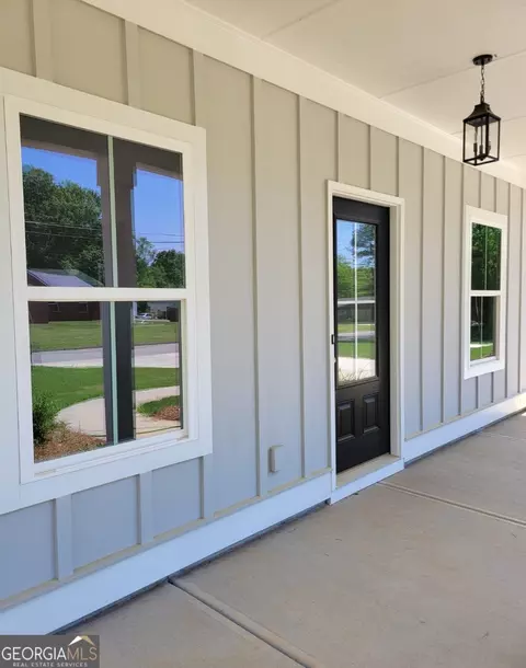 Exterior - 433 Ash St, Monroe, GA 30655 photo 1 of 4