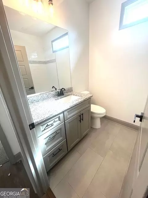 Bath - 433 Ash St, Monroe, GA 30655 photo 6 of 7