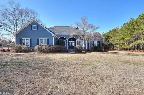 71 Cooper Rd, Social Circle, GA 30025