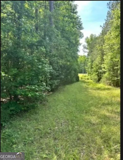 136 Tucker Cir, Lagrange, GA 30240 photo 3