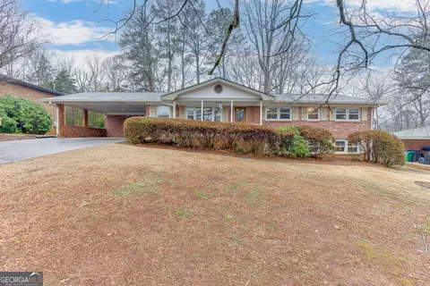1083 Lanford Cir, Lilburn, GA 30047