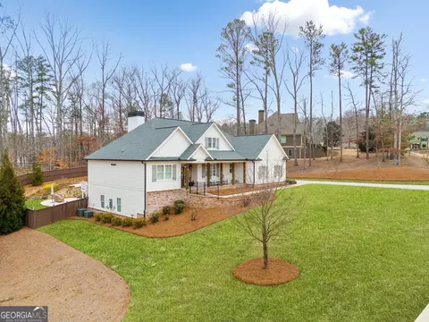 113 Brookfield Ct SE, White, GA 30184 photo 3