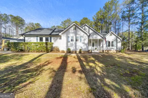 10 Oxford Pl, Sharpsburg, GA 30277