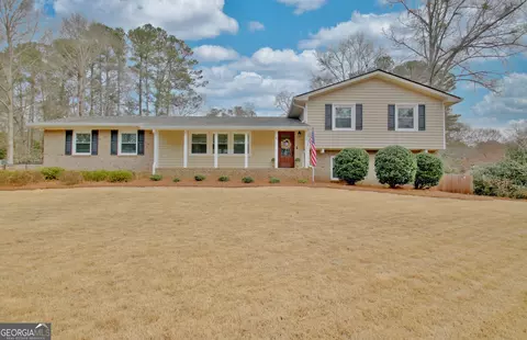 6 Heritage Dr, Newnan, GA 30263