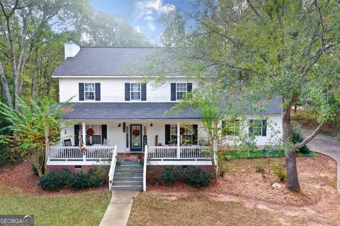 125 Panther Woods Dr, Jackson, GA 30233