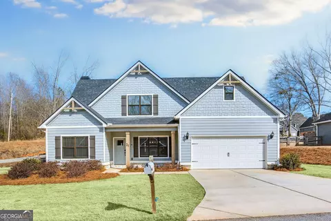 21 E Hill St, Newnan, GA 30263