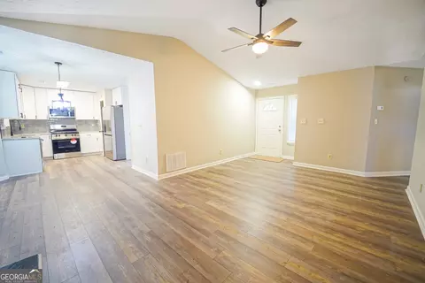 6840 Silver Maple Dr, Rex, GA 30273 photo 4