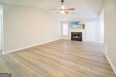 6840 Silver Maple Dr, Rex, GA 30273 photo 5