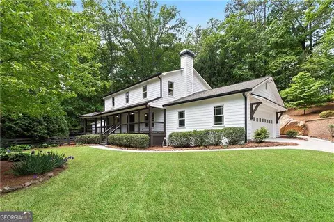 2100 Wood Ct, Marietta, GA 30062