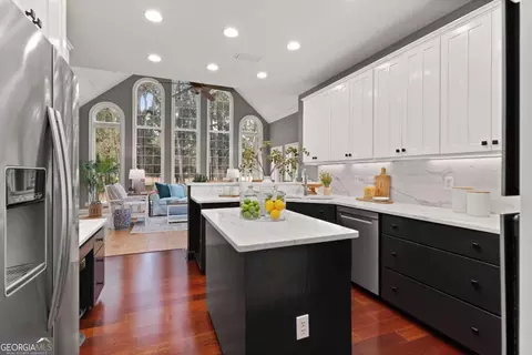 Kitchen - 149 Rice Ml, St. Simons, GA 31522 photo 3 of 4