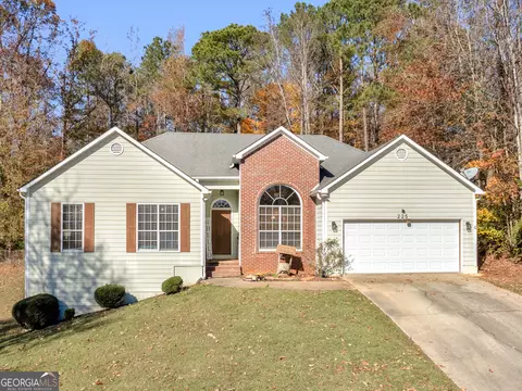 225 Lakepointe Ct, Stockbridge, GA 30281
