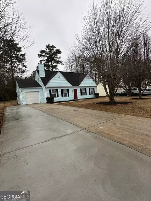 2711 Holly Berry Dr, Ellenwood, GA 30294