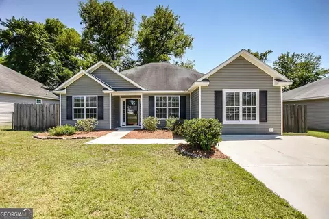 595 Bryson Cir, Hahira, GA 31632