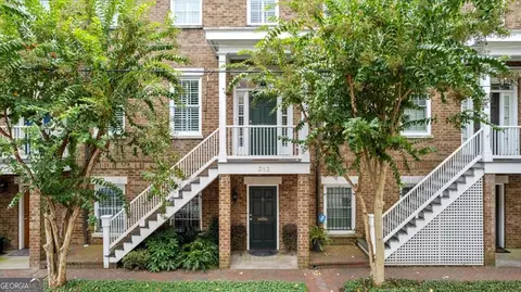 313 W Taylor St, Savannah, GA 31401