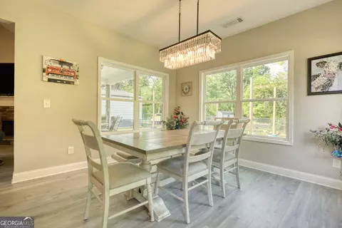 Dining - 70 Pine St, Mansfield, GA 30055 photo 2 of 4