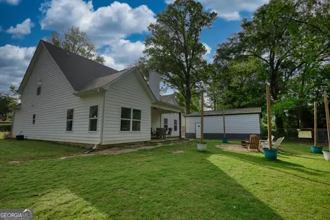 Exterior - 70 Pine St, Mansfield, GA 30055 photo 7 of 12