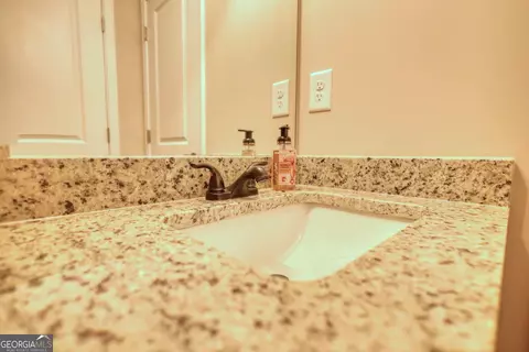 Bath - 70 Pine St, Mansfield, GA 30055 photo 11 of 11