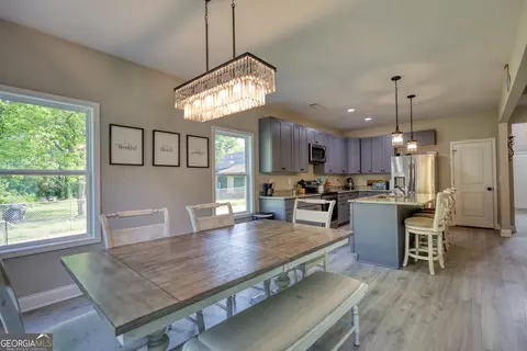 Dining - 70 Pine St, Mansfield, GA 30055 photo 4 of 4