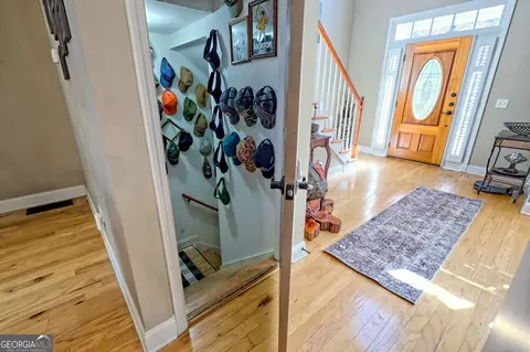 Entry Way - 7640 Paces Ln, Gainesville, GA 30506 photo 15 of 17