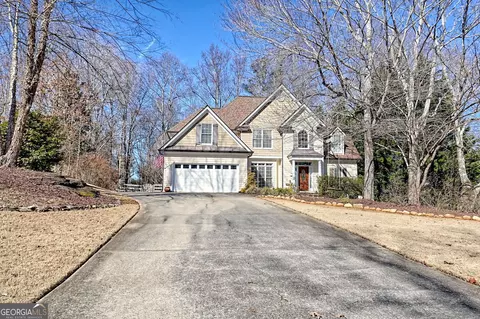 7640 Paces Ln, Gainesville, GA 30506