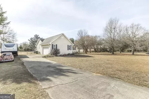 111 Nichole Ct, Perry, GA 31069