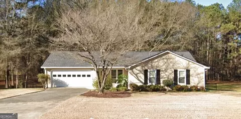 8201 Sunnydale Ln, Jonesboro, GA 30236