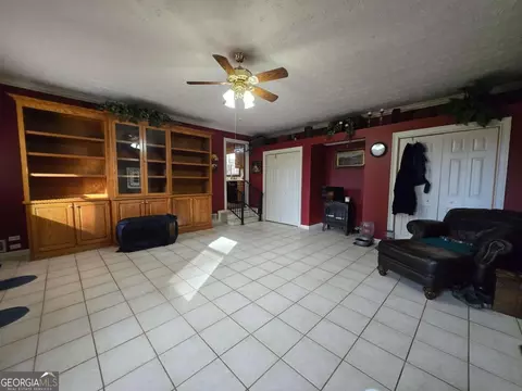 Living - 5550 Highway 212, Covington, GA 30016 photo 8 of 8