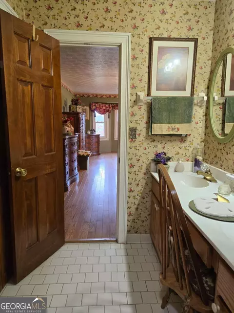 Bath - 5550 Highway 212, Covington, GA 30016 photo 1 of 2
